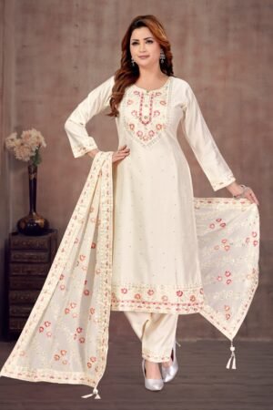 Tradition Meets Style: Kurta Pant Dupatta